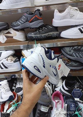 36 Beden Kadın Beyaz Spor Ayakkabı Velcro Bağcıklı