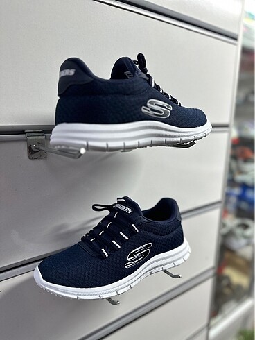 37 Beden lacivert Renk Skechers