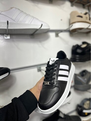 38 Beden siyah Renk Adidas spor ayakkabı