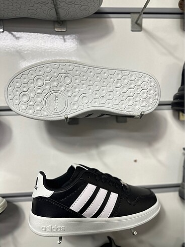 38 Beden Adidas spor ayakkabı