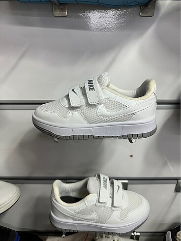 31 Beden beyaz Renk Çocuk spor ayakkabı nike beyaz