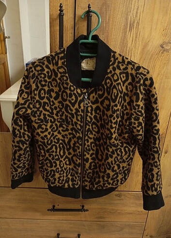 Zara Kids leopar desen fermuarlı ceket