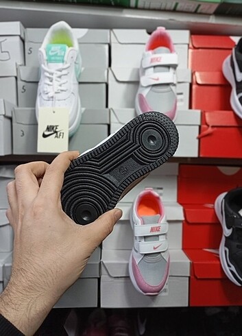 31 Beden Nike çocuk spor ayakkabı 