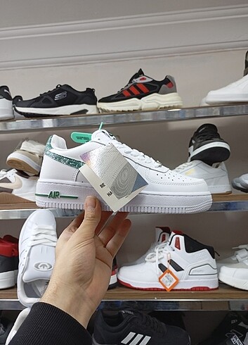 Nike Air spor ayakkabı kadın