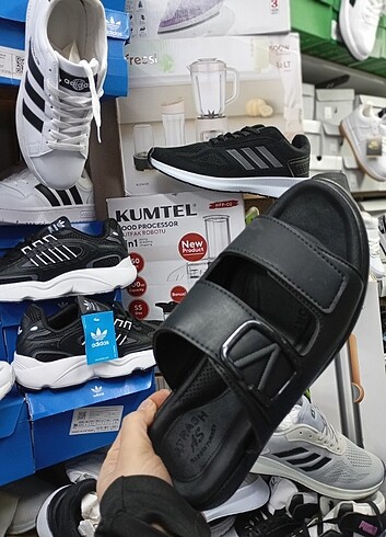 Valentino erkek deri terlik siyah - Görsel 3