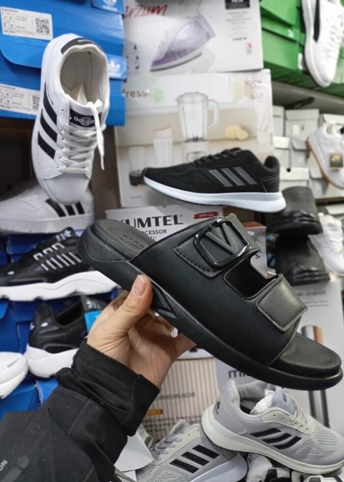 Valentino erkek deri terlik siyah - Görsel 2