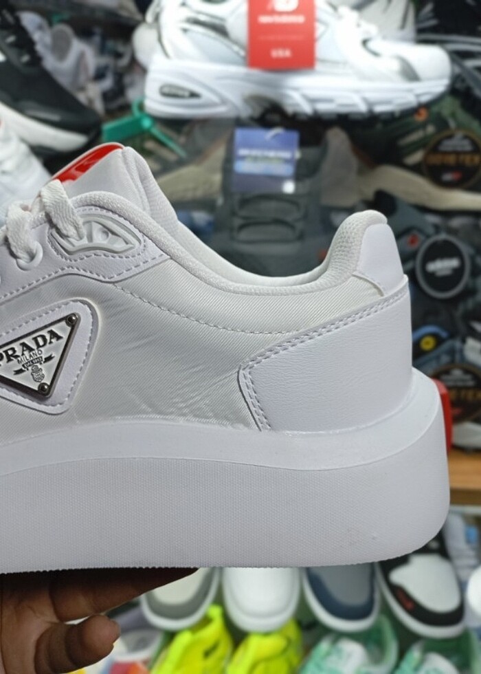 Orjinal prada Milano erkek spor ayakkabı  - Görsel 2
