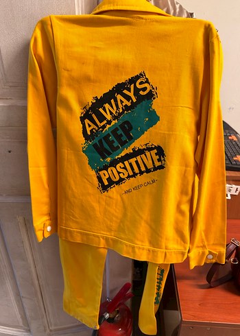 Sarı Düğmeli Çocuk Takım - Görsel 6