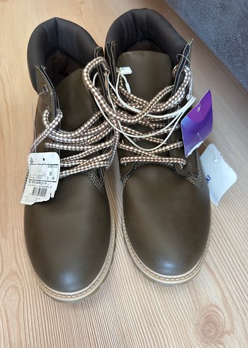38 Beden haki Renk Lc waikiki Kadın bot haki