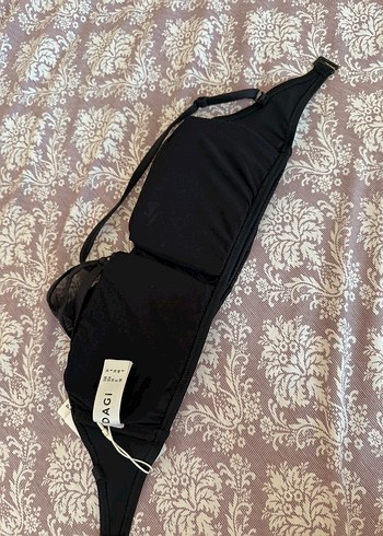 36 Beden Dagi Siyah Straplez Bikini Üst