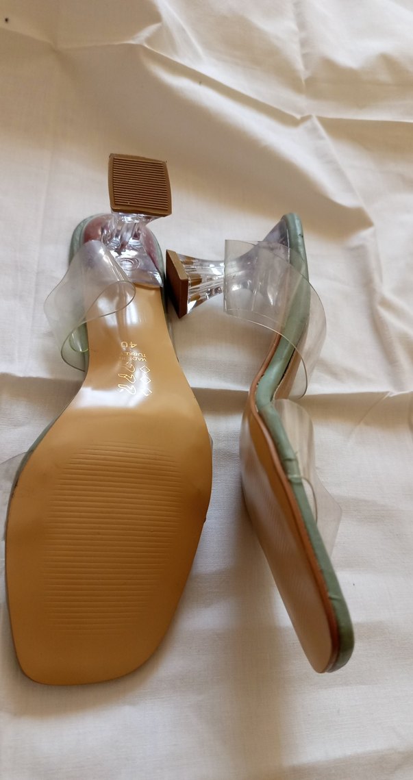 Şeffaf Bantlı Bej Topuklu Kadın Terlik - Görsel 3