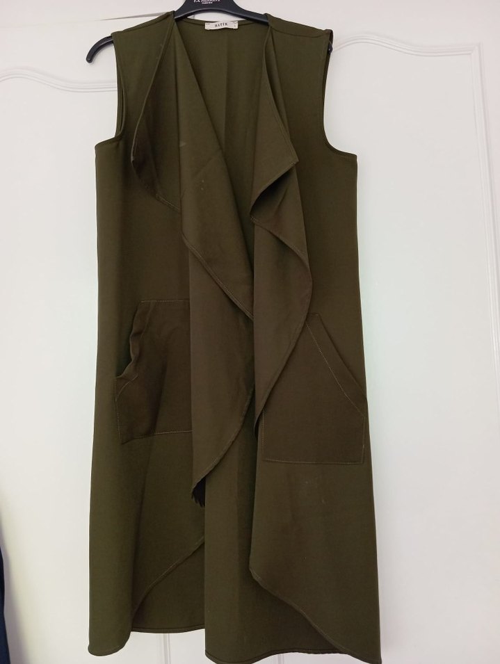 Kolsuz V Yaka Haki Uzun Elbise - Görsel 2