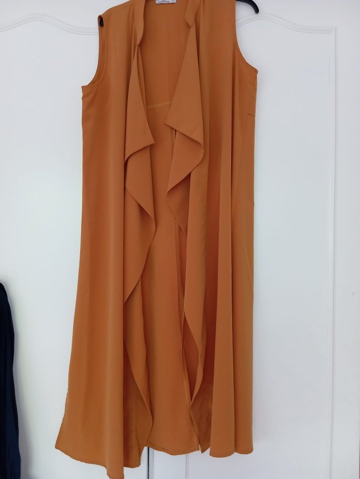 Drapeli Uzun Kolsuz Kadın Yelek - Görsel 2