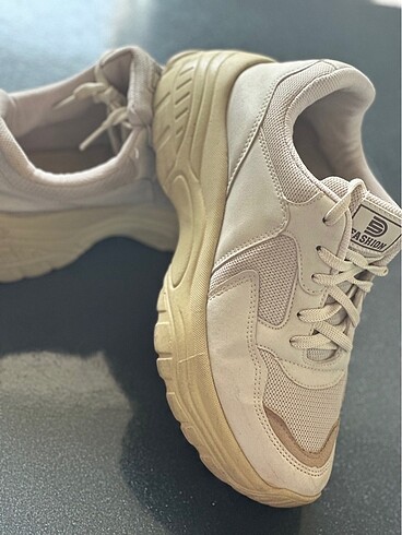 Şık chunky sneaker