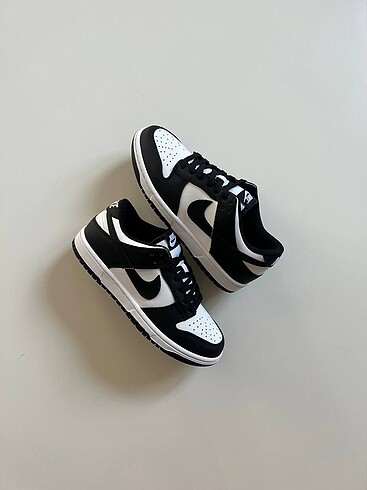 Nike Dunk Low Panda