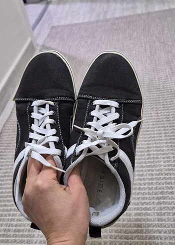 Kadın Siyah Spor Ayakkabı Beyaz Bağcıklı - Görsel 11