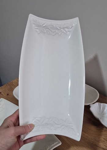 Beyaz Seramik Kalp Detaylı Bohem Tabak - Görsel 3