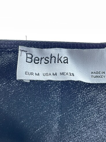 m Beden siyah Renk Bershka Kısa Elbise %70 İndirimli.