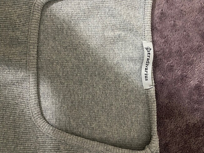 Stradivarius stradivarius crop