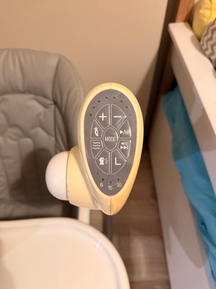 Gri Bebek Mama Sandalyesi salıncaklı - Görsel 2