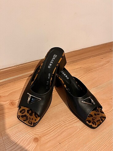 Leopar topuklu terlik