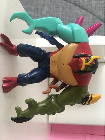 Beden Renk Ben10 Ultimate Kevin Orijinal Figür