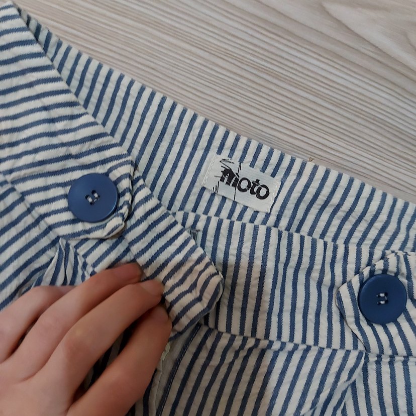 Çizgili Düğmeli Mini Şort - Görsel 2