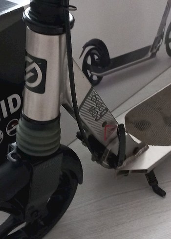 Gri Çocuk Scooter'ı
