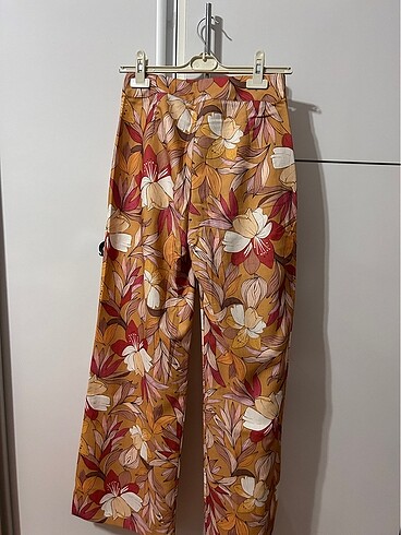 Trendyol & Milla Kumaş pantolon