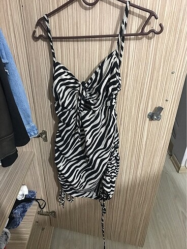 Zebra desenli mini elbise