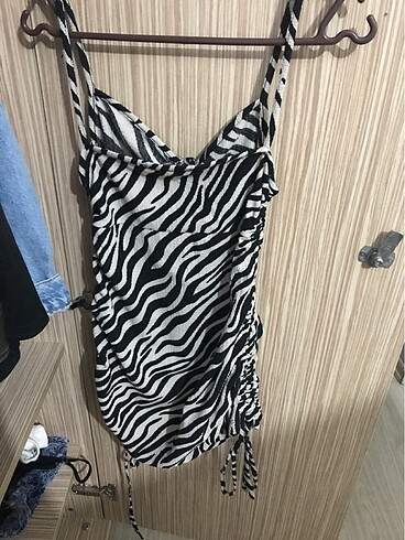 s Beden Zebra desenli mini elbise