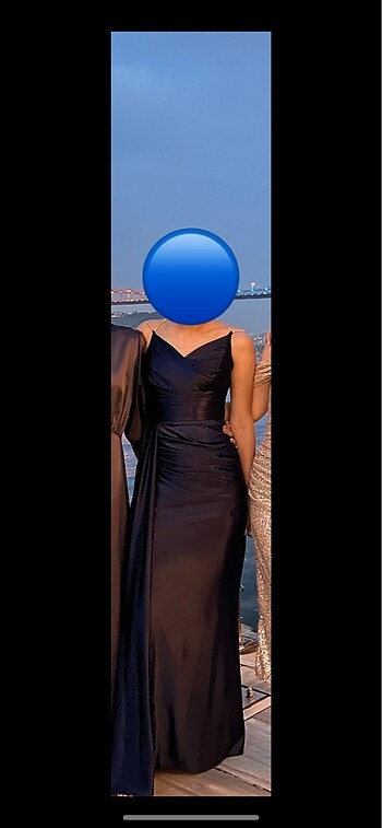Abiye elbise kuyruklu yırtmaçlı