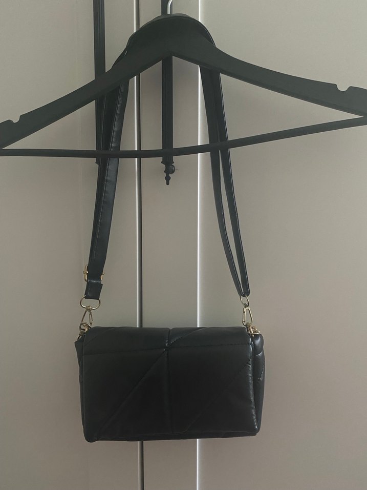 Zincir Detaylı Siyah Kadın Çanta - Görsel 2