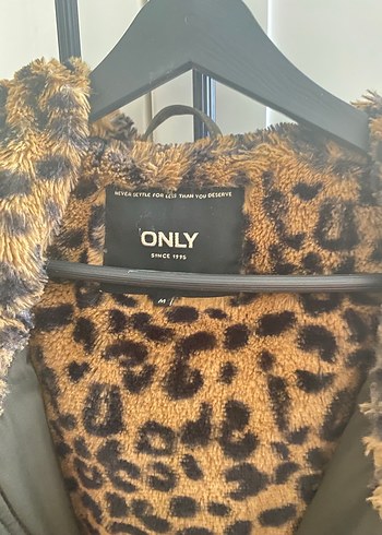 Leopar Desenli Kadın Mont - Görsel 4