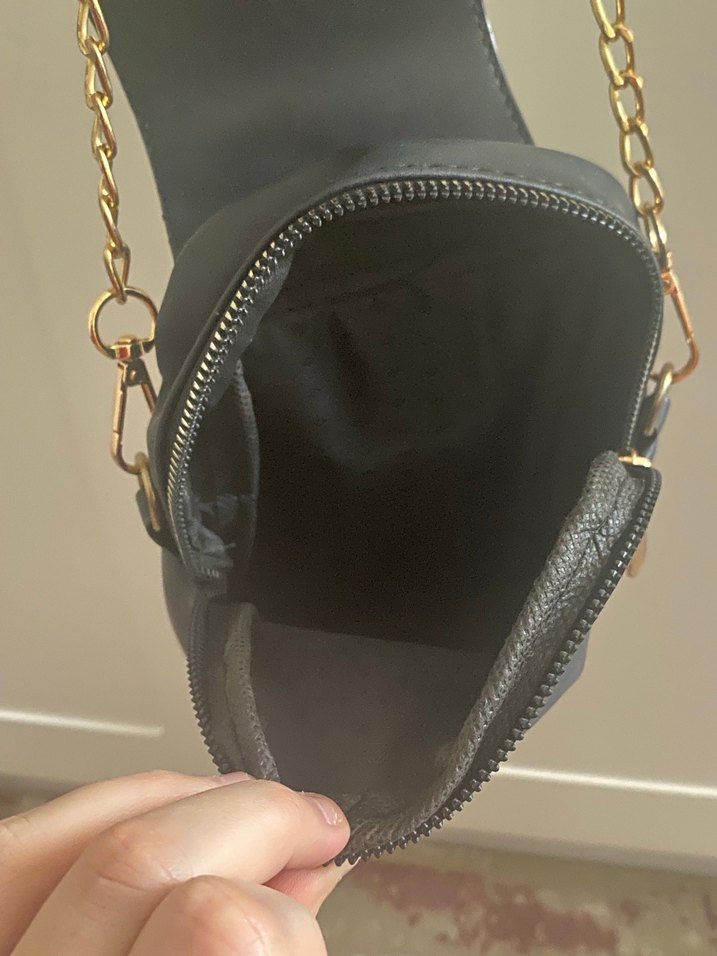 Zincir Detaylı Siyah Çanta - Görsel 3
