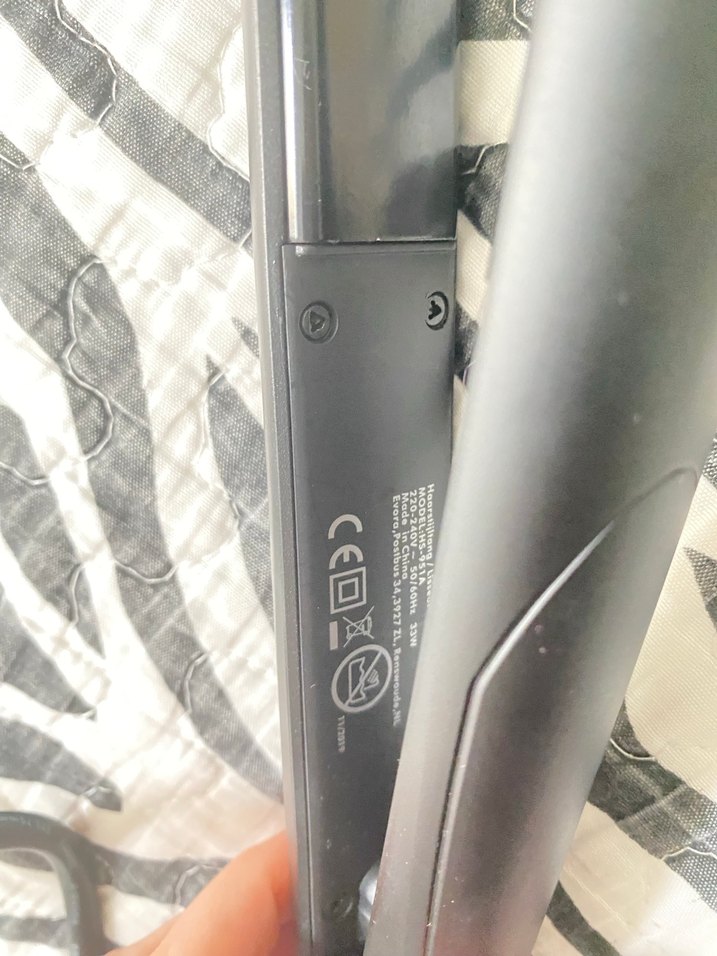 Siyah Gri Saç Düzleştirici - Görsel 4