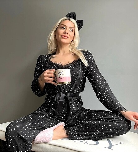 l Beden siyah Renk Pijama takımı