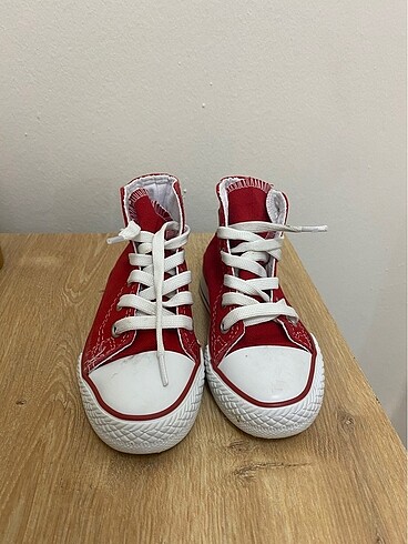 Çocuk converse