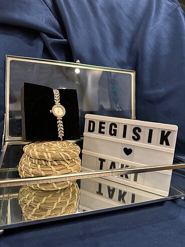 Beyaz Taşlı rose bakır asansörlü saat