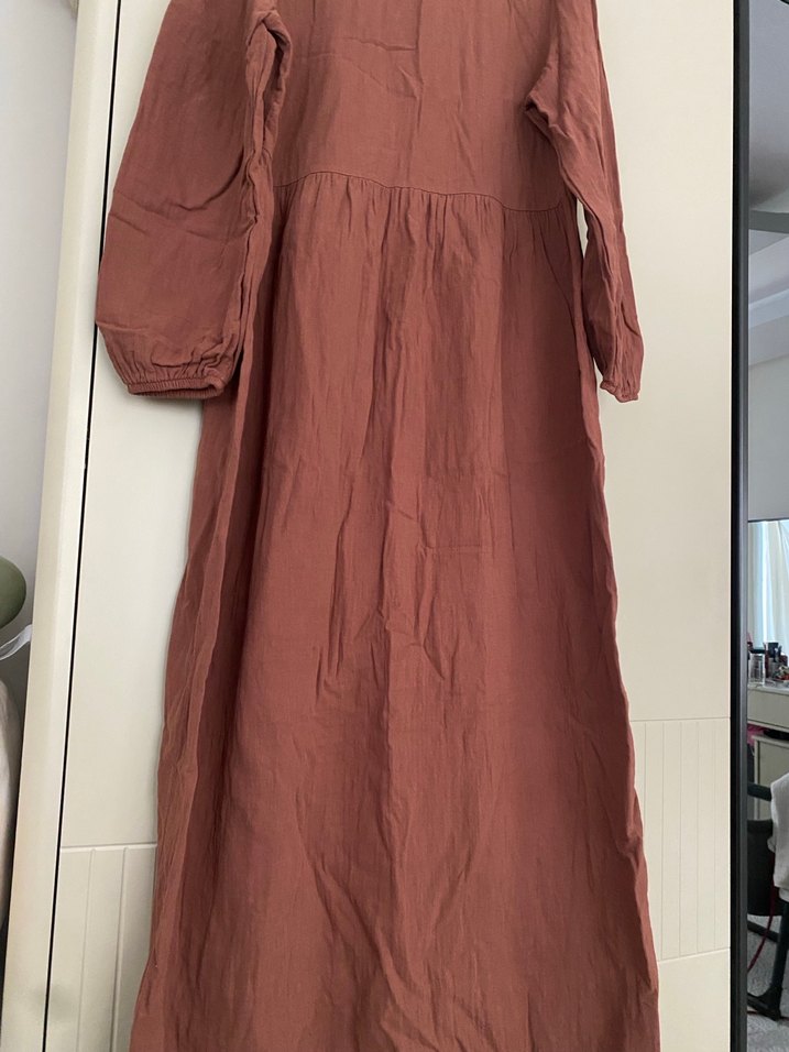 Bej Uzun Kollu Bol Kesim müslin  Elbise - Görsel 2