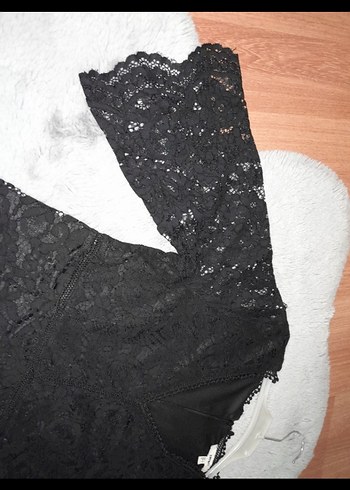 l Beden Dantel Detaylı Siyah Uzun Kollu Uzun Elbise