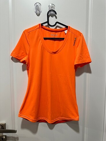 Turuncu spor T-shirt