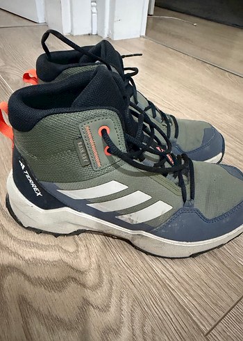 Erkek Çocuk Bot - Görsel 3