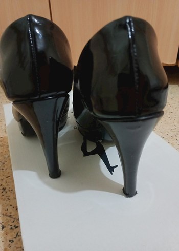 Kadın Siyah Rugan Stiletto Topuklu Ayakkabı - Görsel 3