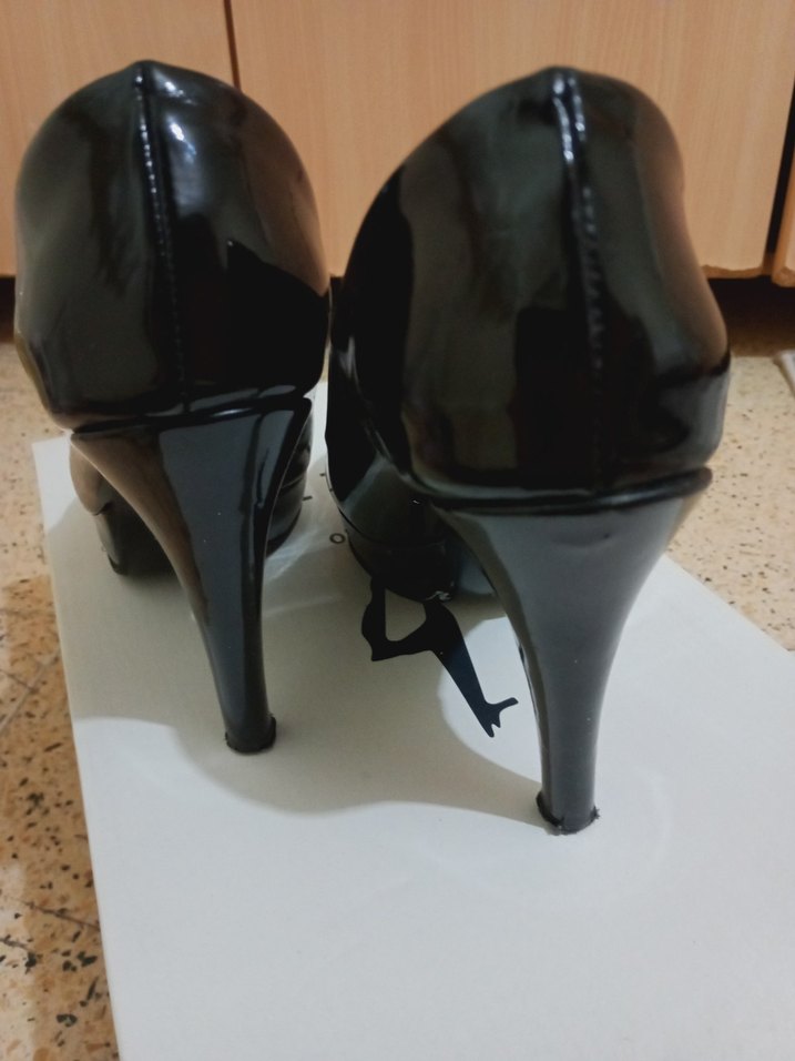 Kadın Siyah Rugan Stiletto Topuklu Ayakkabı - Görsel 3