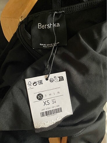 xs Beden dekolteli bershka elbise