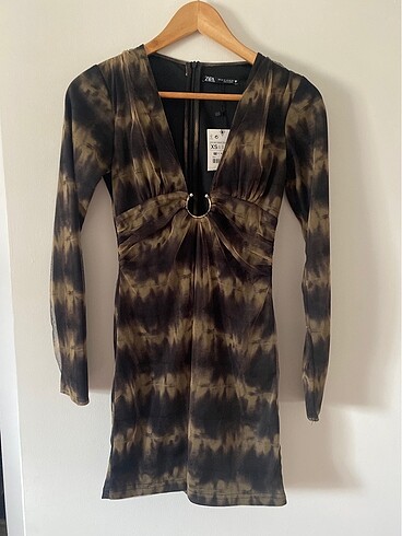 xs Beden zara elbise
