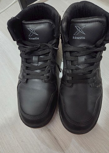 Kinetix Siyah Bagcikli Spor Ayakkabi