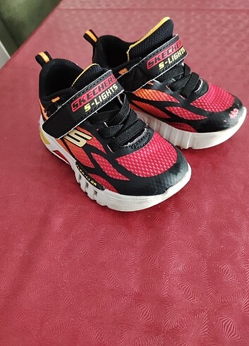 23 Beden Orjinal ışıklı Skechers ayakkabı