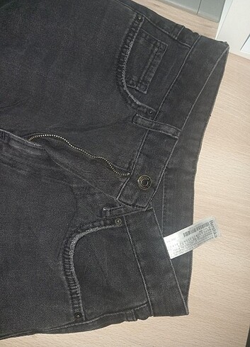 36 Beden siyah Renk Bershka bol paça jean 800TL